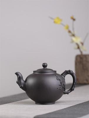 素以為絢 -- 陸君、范建華的紫砂藝術