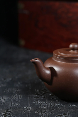 紫砂壺鑒賞丨吳界明摹古心造——《軌月蓮子壺》